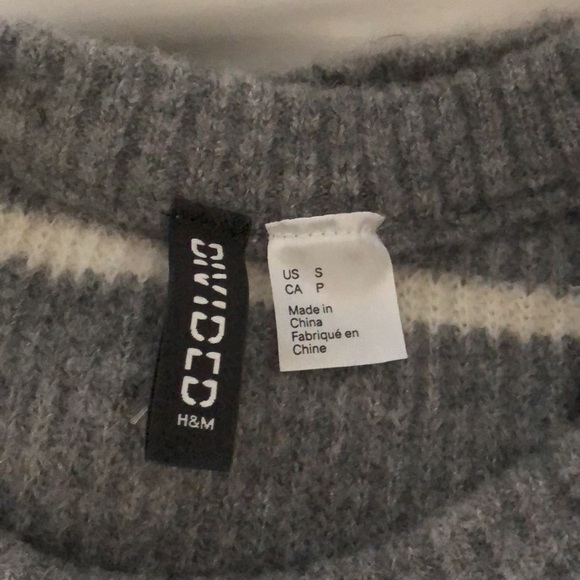 NEW sweater - Picture 3 of 3